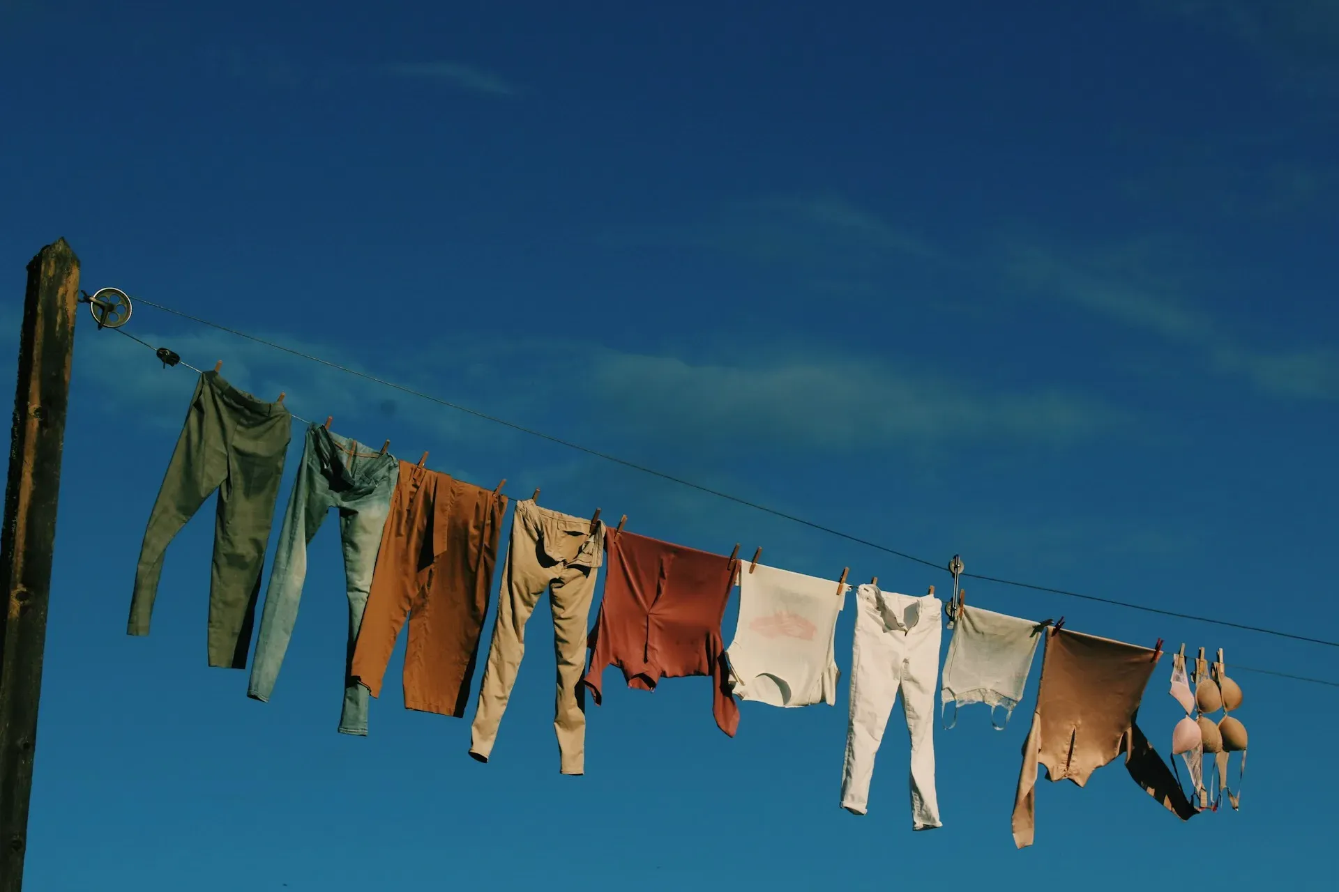 ウエストが合わなくなった服を、まだ着るかどうか