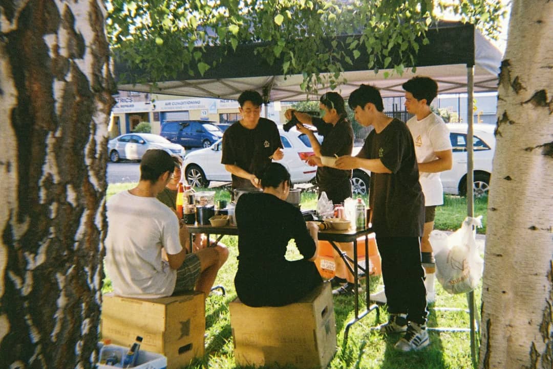「いかに自分がその趣味に詳しいか」「どれだけ希少な道具を持っているか」を誇示するのは、他者からの賞賛を栄養源にしている証拠です。
